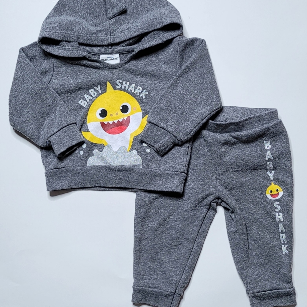 Baby Shark Hoodie & Pants Set HAPPY THREADS, 6-9M US, GREY